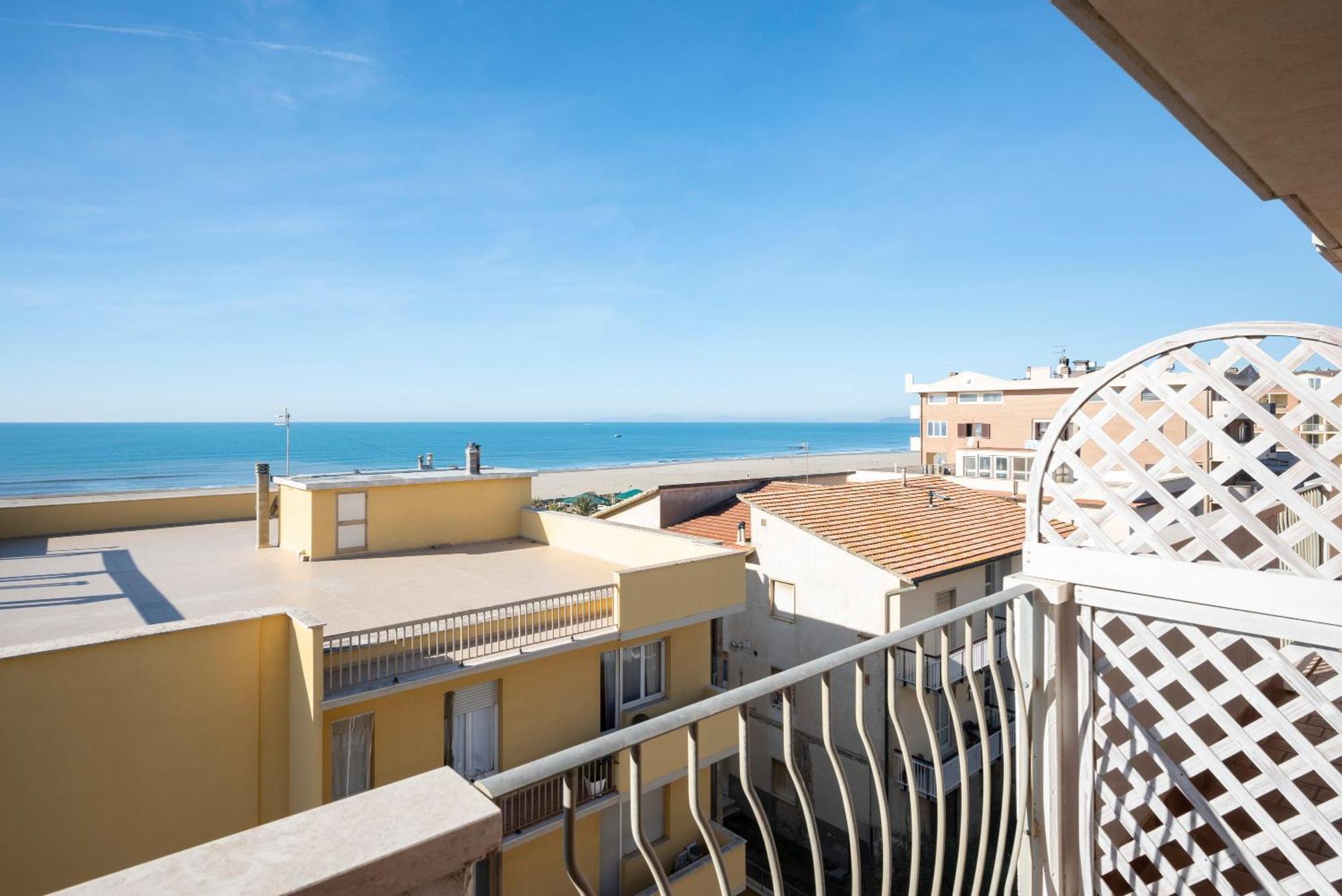 Lola Piccolo E Hotel Marina di Grosseto