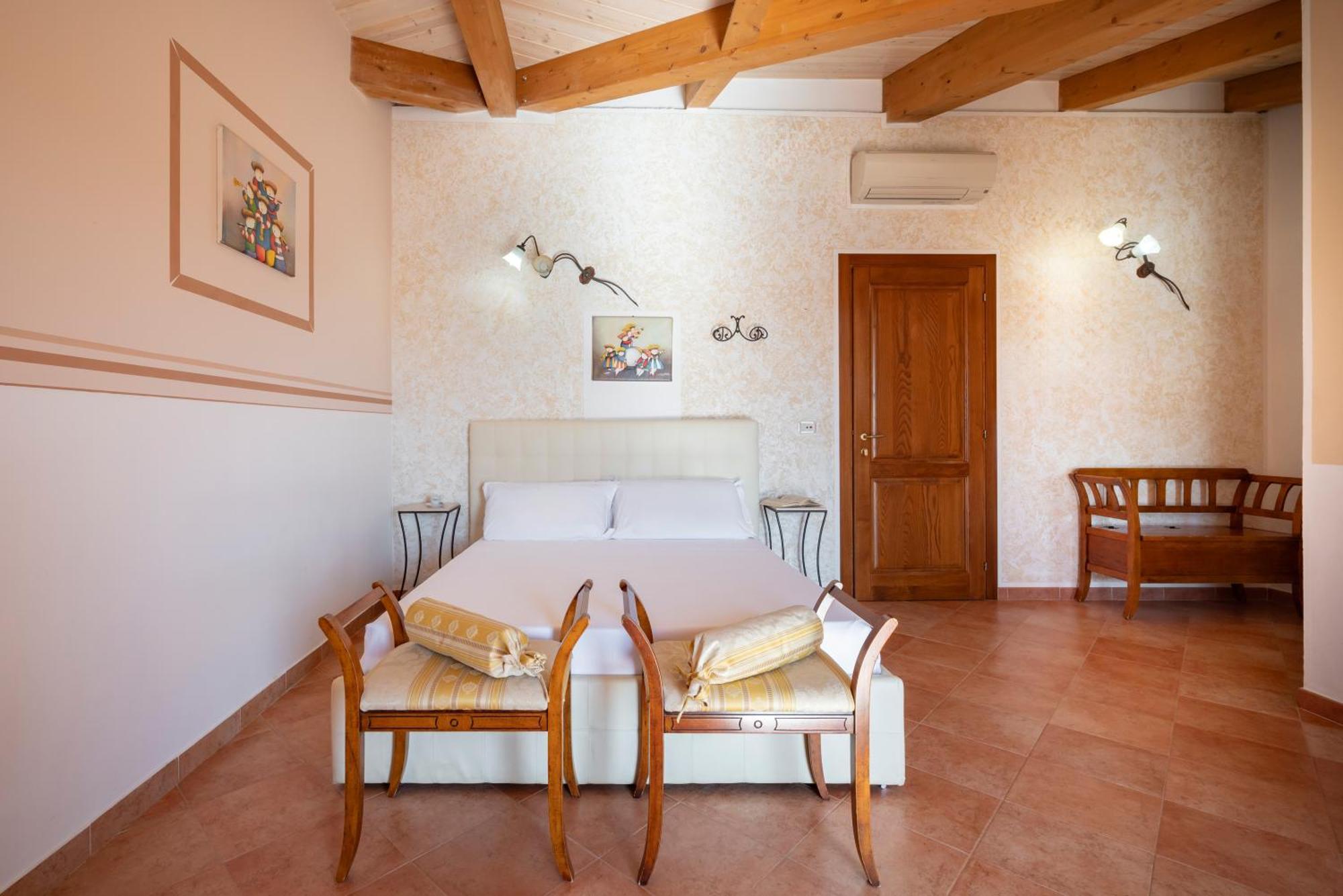 Hotel Lola Piccolo E