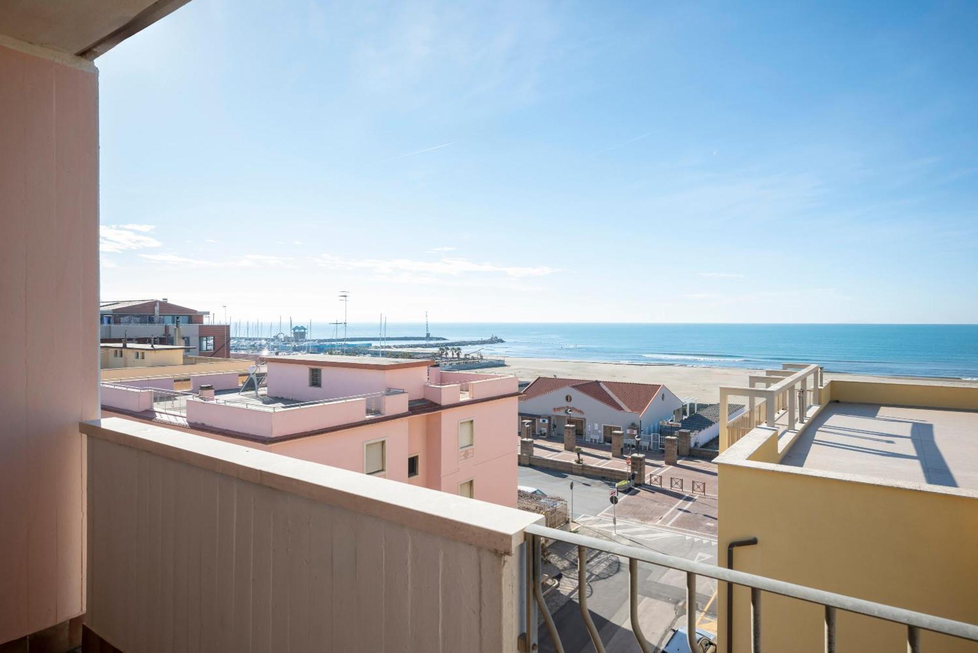 Hotel Lola Piccolo E Marina di Grosseto