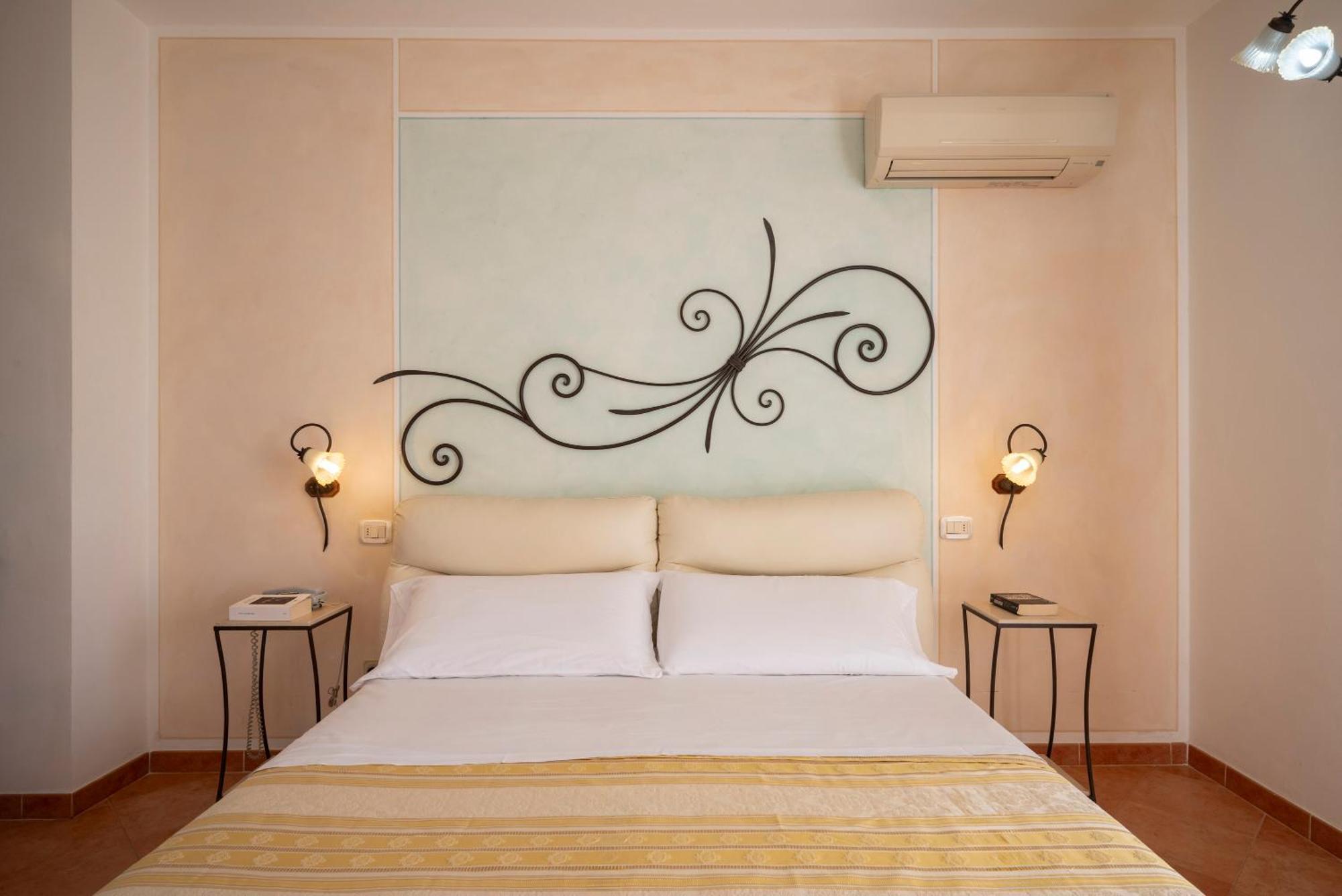 Lola Piccolo E Hotel Marina di Grosseto