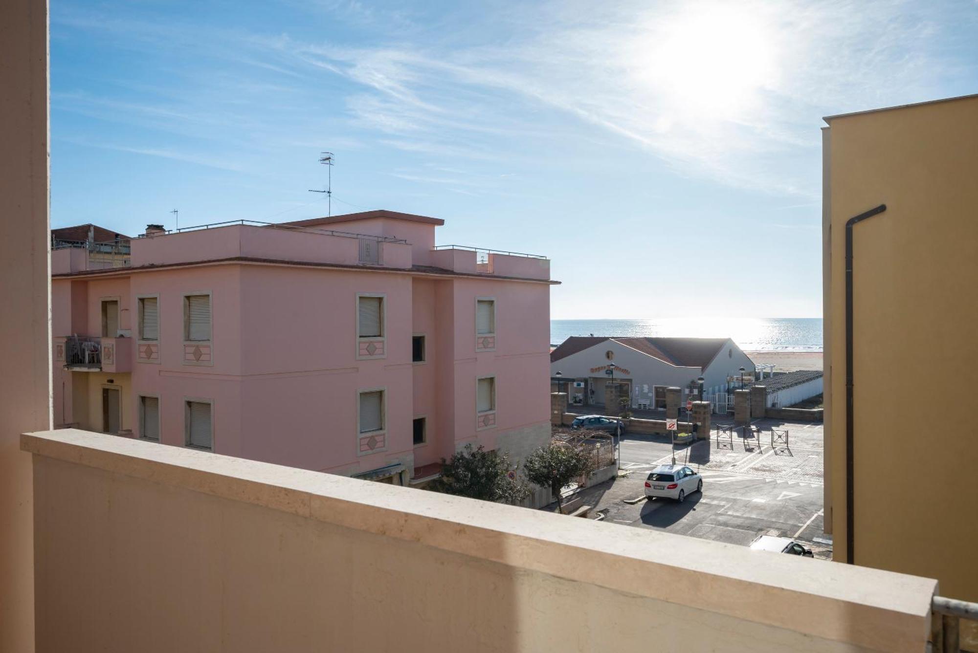 Lola Piccolo E 4* Marina di Grosseto