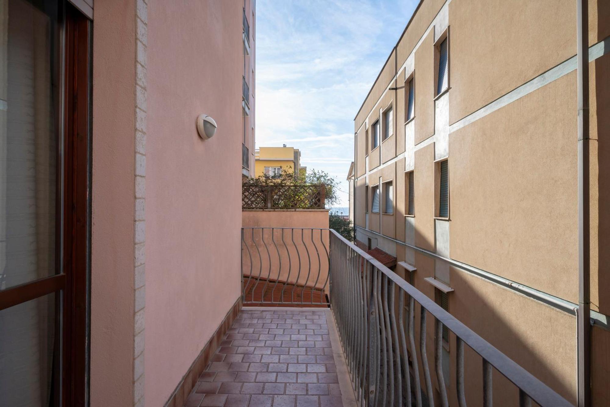 Hotel Lola Piccolo E